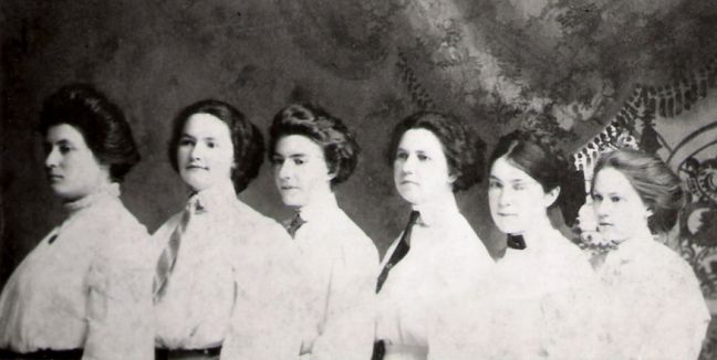 Jennie Belle White and school group